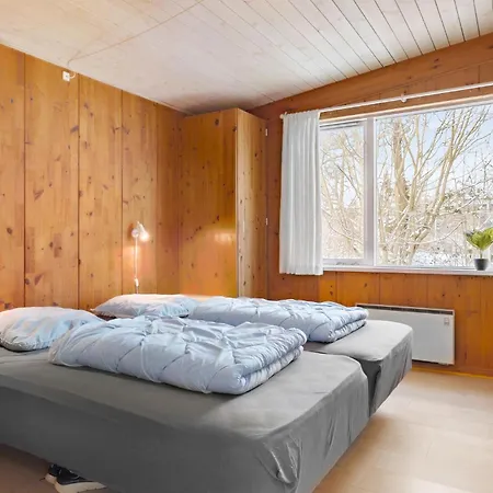 Hébergement de vacances Belle Maison De 4 Chambres À Farsø